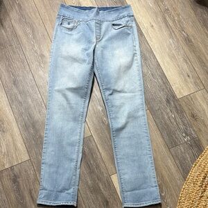 Gloria Vanderbilt Light Blue Straight Leg Jeans